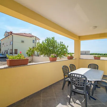 Apartman 2 Pula