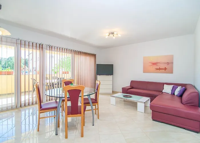 2 Apartment *